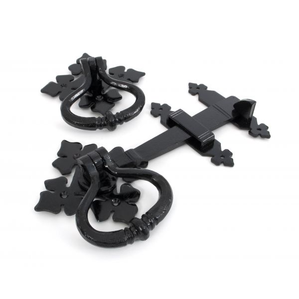 From The Anvil 33819 Shakespeare Latch Set Black 