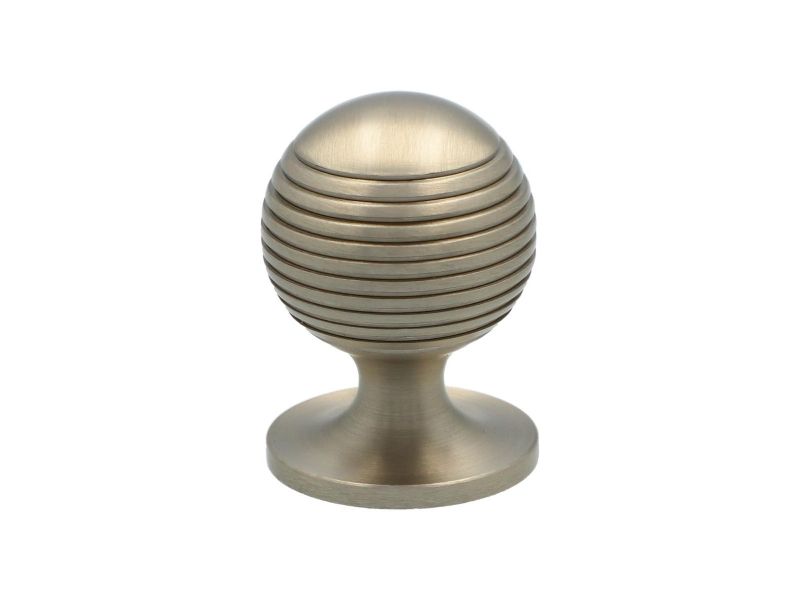 Alexander & Wilks - AW832 Caesar Cupboard Knob on Round Rose 